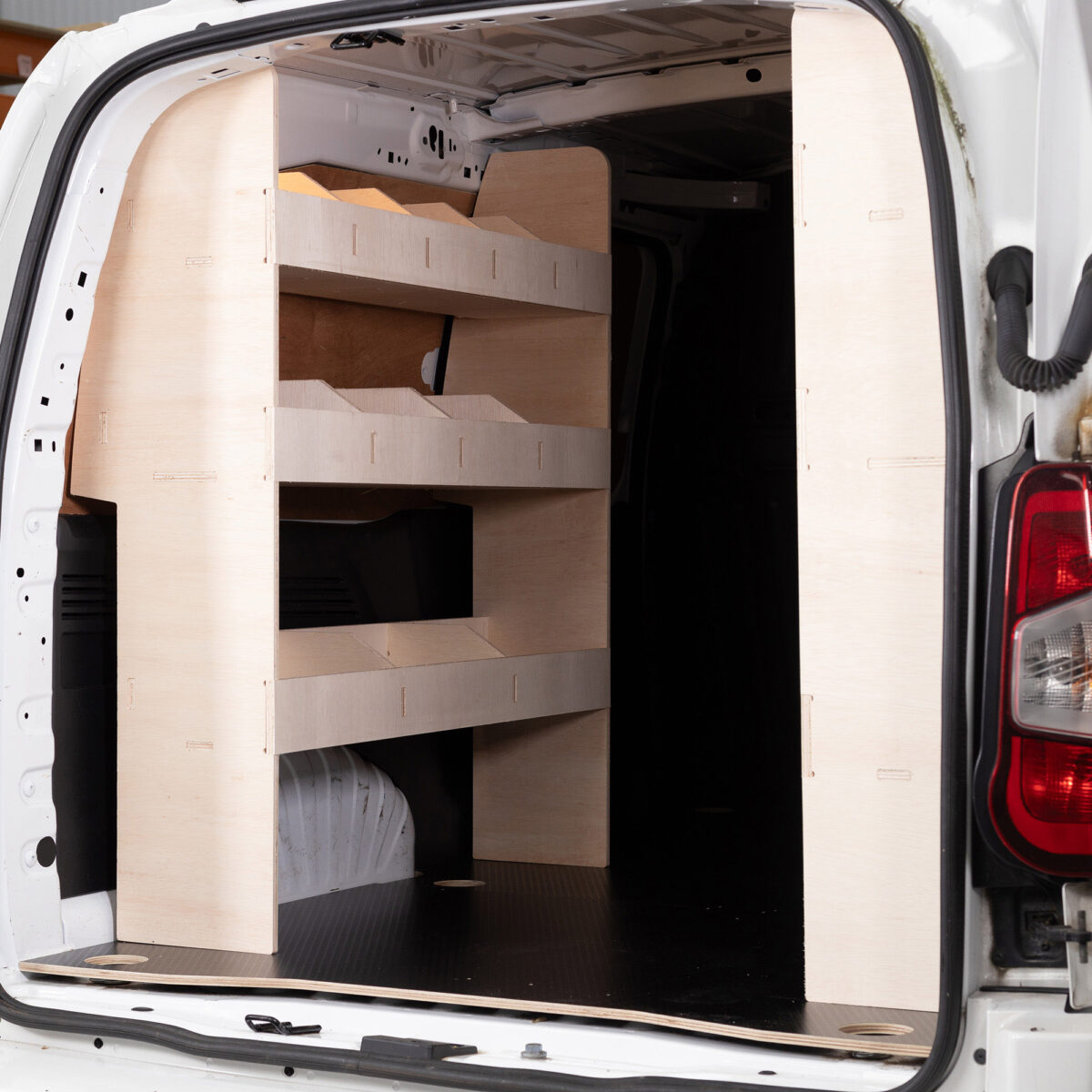Renault Kangoo L2 (LL) 2022+ doppelte Regale hinten – Bild 2