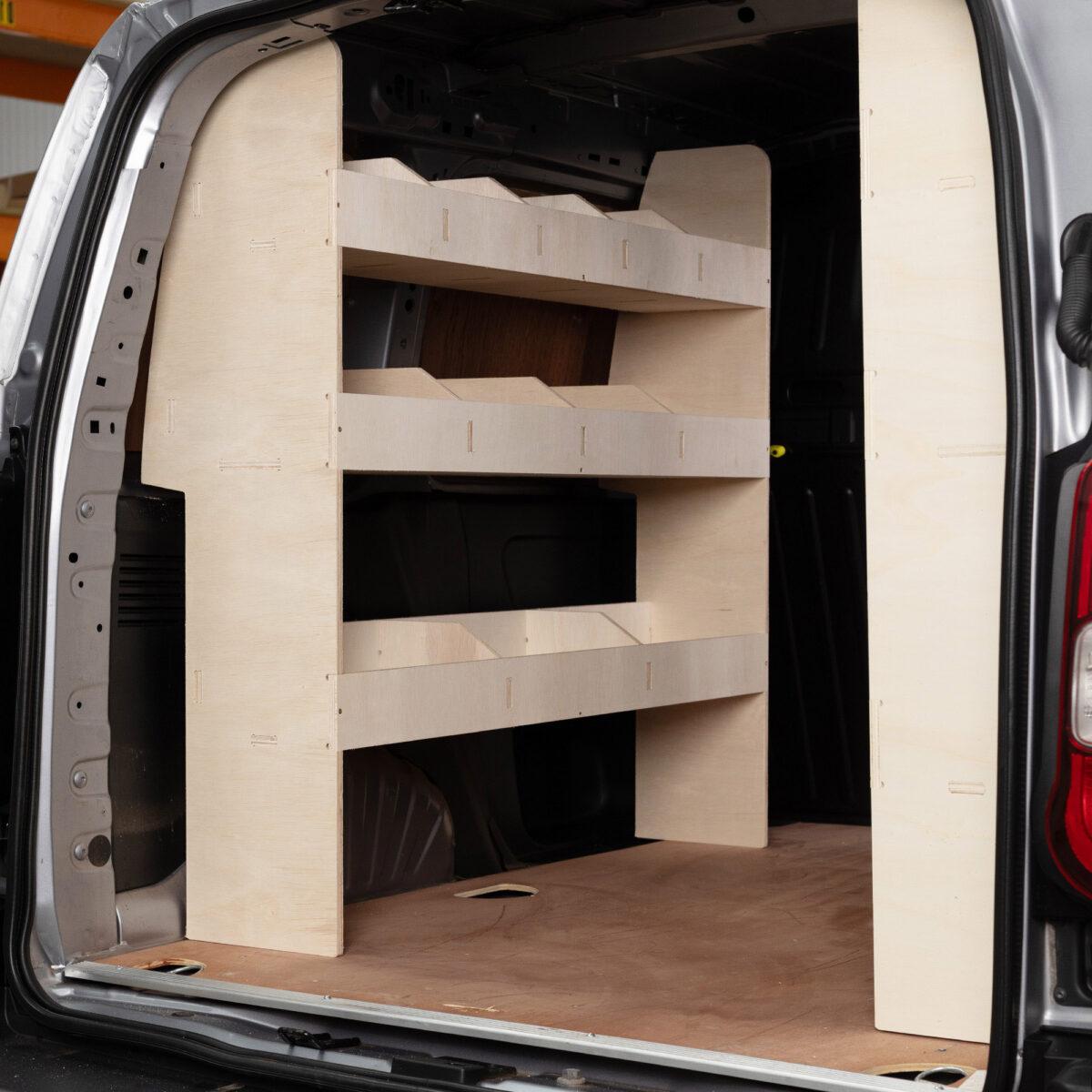 Renault Kangoo L1 (ML) 2022+ doppelte Regale hinten – Bild 3